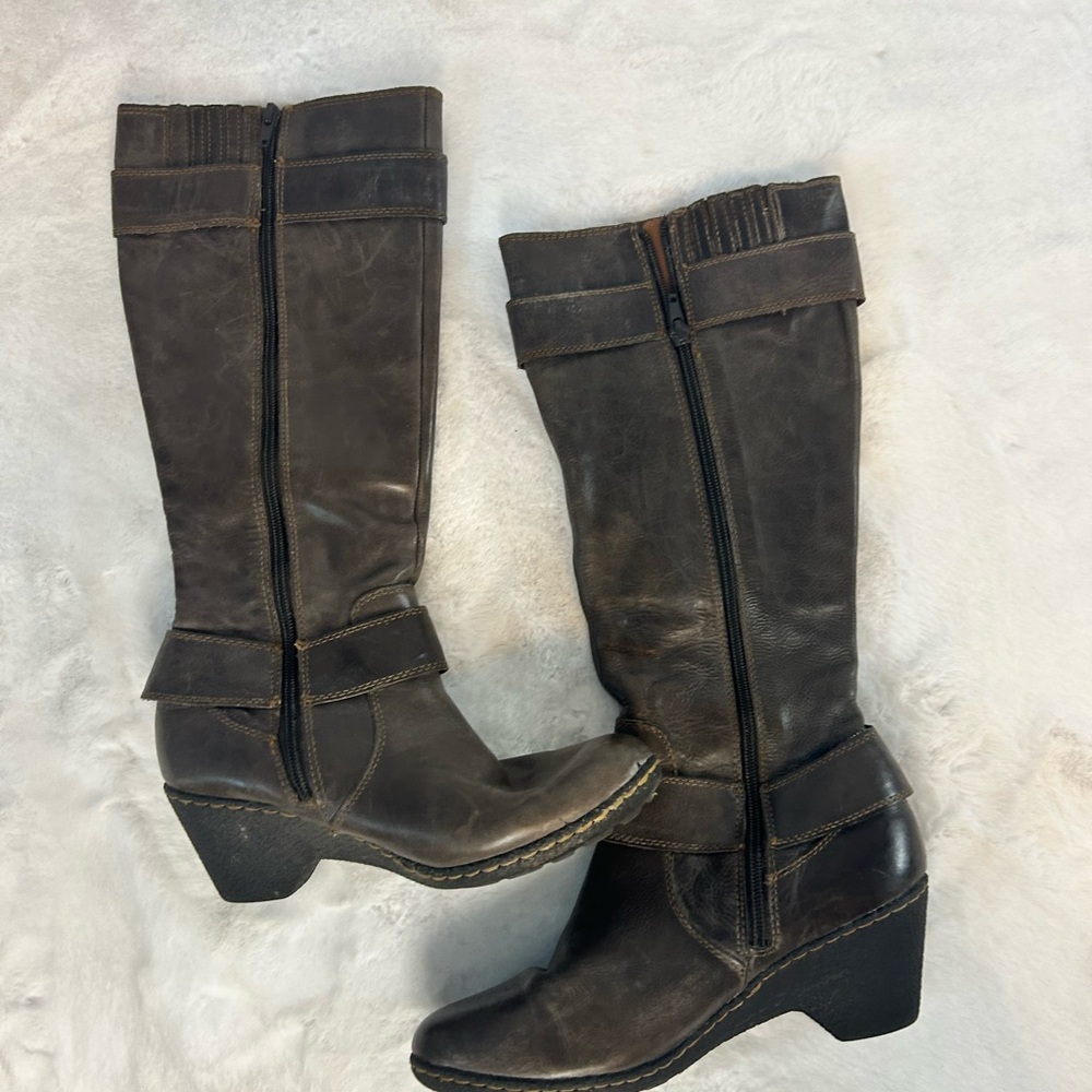BOC Born Brown Leather Mid Calf Boots Buckle Wedge Women’s 8 - Picture 2 of 8